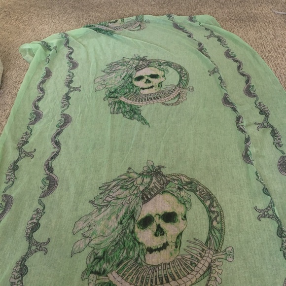 Scarf - Picture 4 of 4